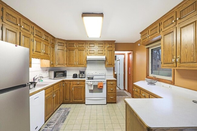 Foto del edificio - 11333 Welcome Ave N