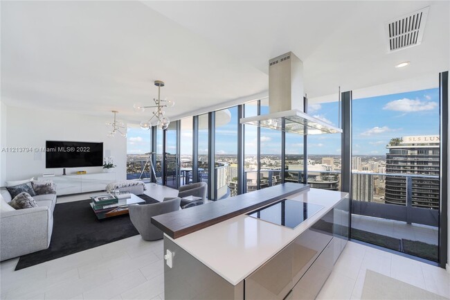 Building Photo - 1000 Brickell Plaza