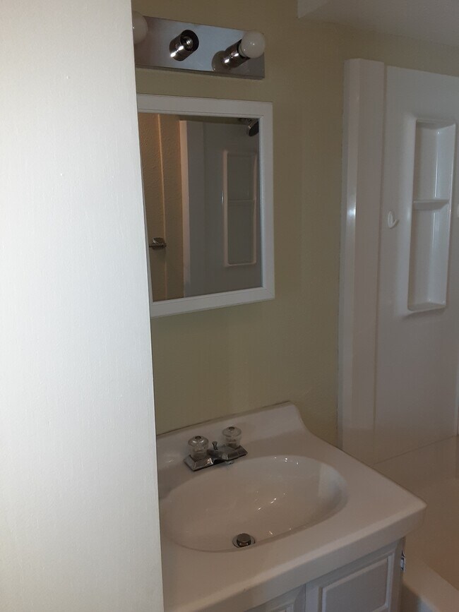 Bathroom - 203 2nd St N