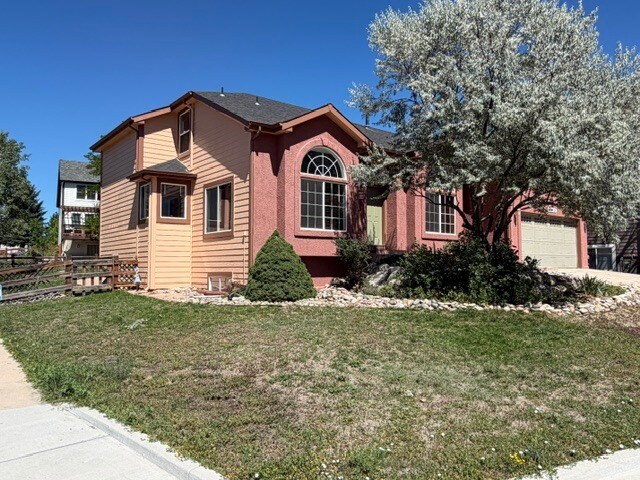 Building Photo - 1112 Meadow Oaks Dr