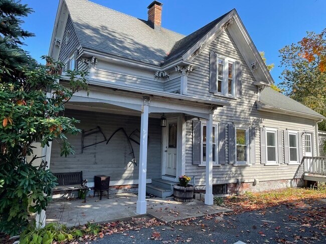 Building Photo - 353 Hartford Ave