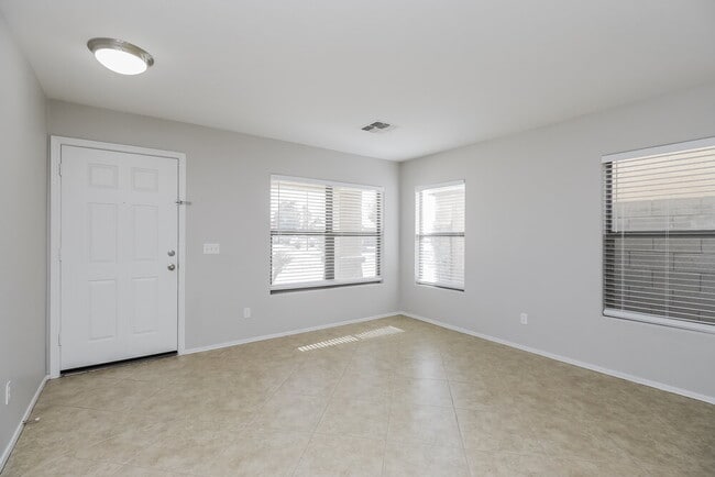 Building Photo - 30846 N Bramwell Ave