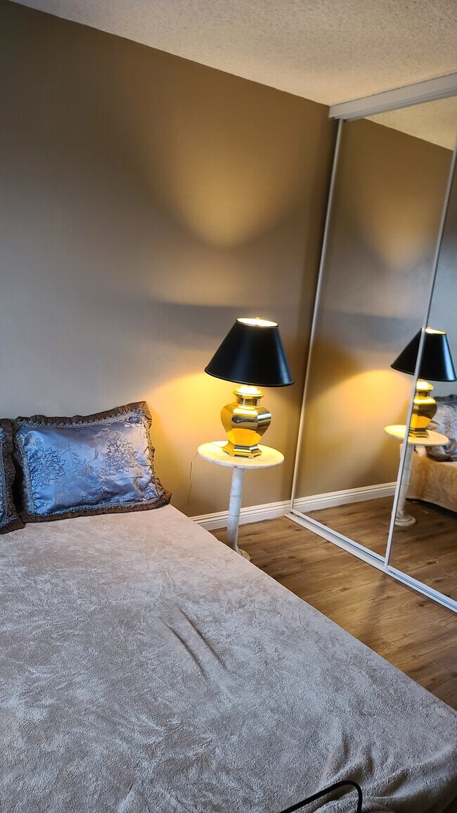 Foto del edificio - 7831 Camino Noguera