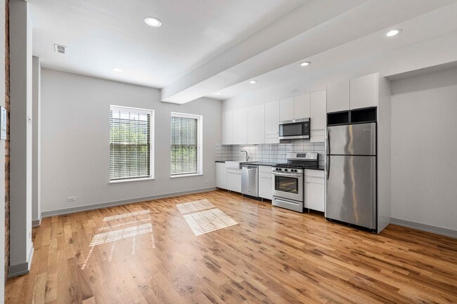 Building Photo - 4408 S Calumet Ave