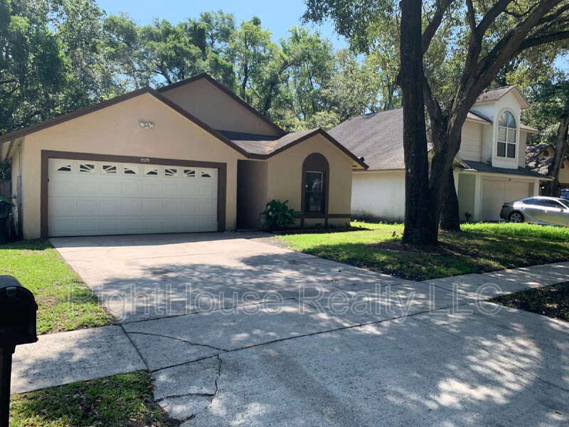 Foto principal - 5329 Old Oak Tree Dr