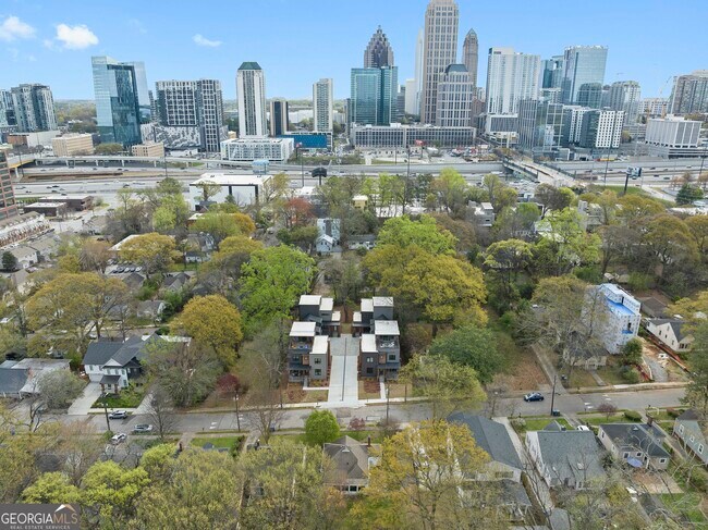 Foto del edificio - 1231 Holly St NW