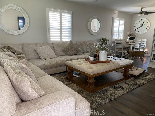 Foto del edificio - 15106 McRae Ave