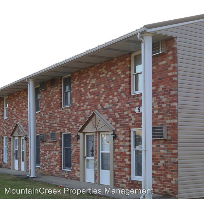 1001 Walnut Ave, Uniontown, PA 15401 Room for Rent in Uniontown, PA