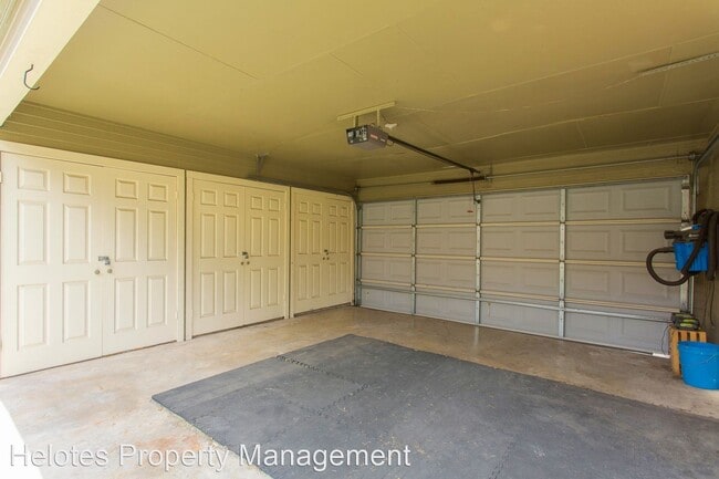 Building Photo - 2 br, 1 bath House - 6842 Maple Springs St.