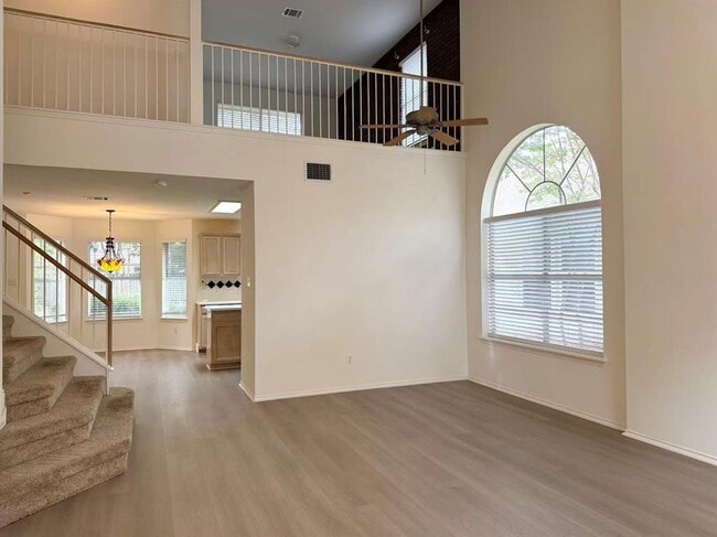 Building Photo - 13520 Bolivia Dr