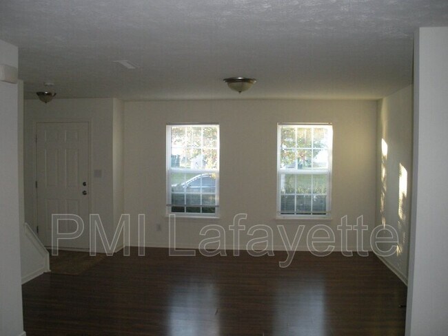 Building Photo - 2594 Chilton Dr