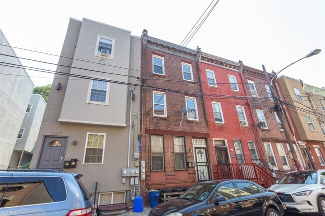 Building Photo - 5 br, 2 bath Duplex - 2225 N CAMAC ST Unit 2