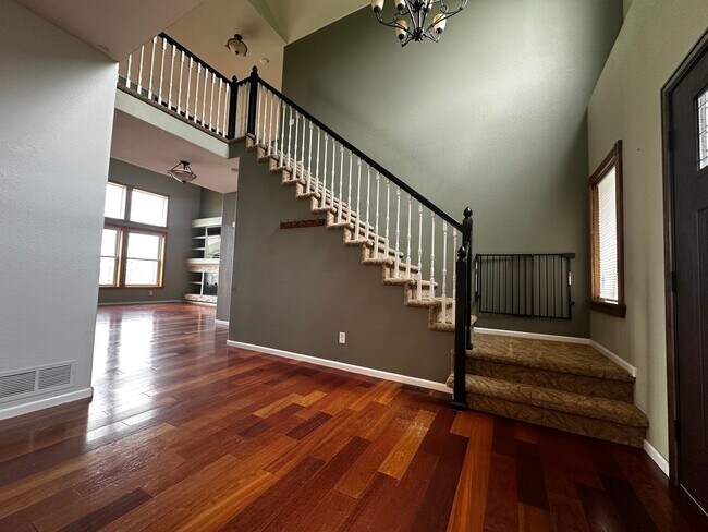 Foto del edificio - Beautiful five bedroom home in Highlands Ranch!