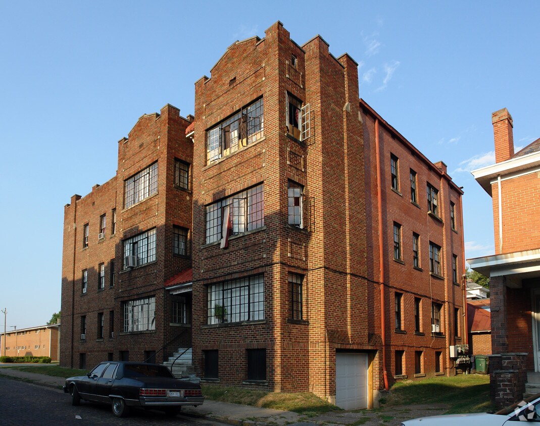 Building Photo - 339 6th Ave