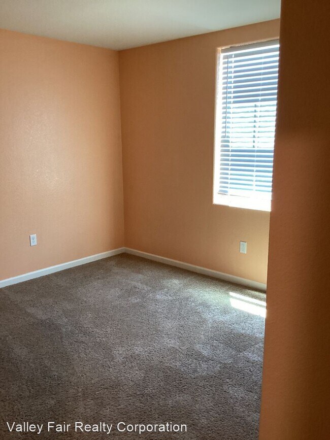 Foto del edificio - 3 br, 2 bath House - 5549 Glowhaven St