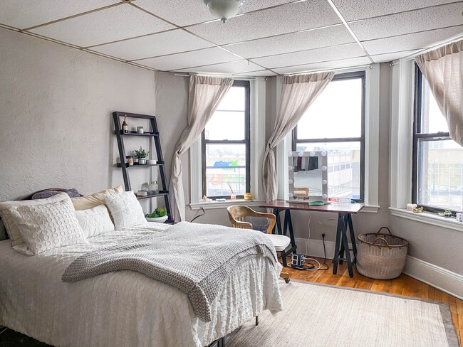 Foto del edificio - 1066 Commonwealth Ave