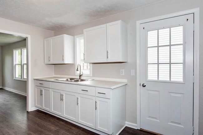 Foto del edificio - 1226-1222 Shakespeare Ave