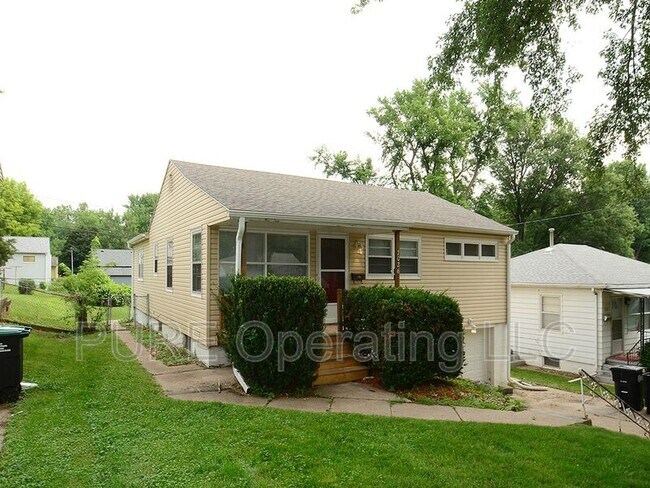 Building Photo - 7026 Hamilton St