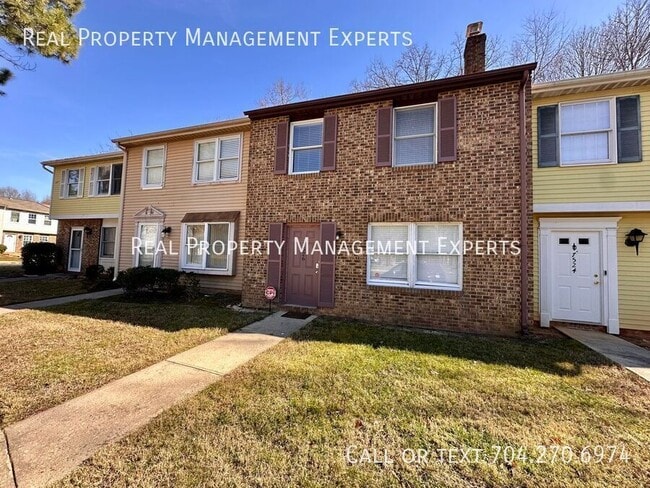 Building Photo - 7526 Holly Grove Ct