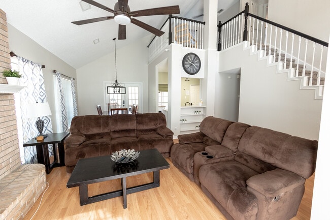 Building Photo - 5200 Pebblestone Dr