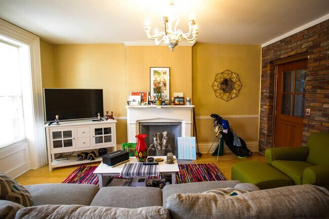 Foto del edificio - 69 Lawrence St