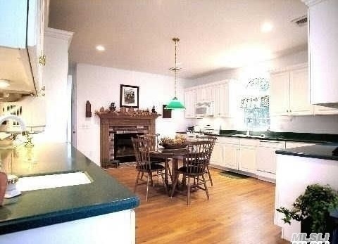 Building Photo - 7020 Peconic Bay Blvd