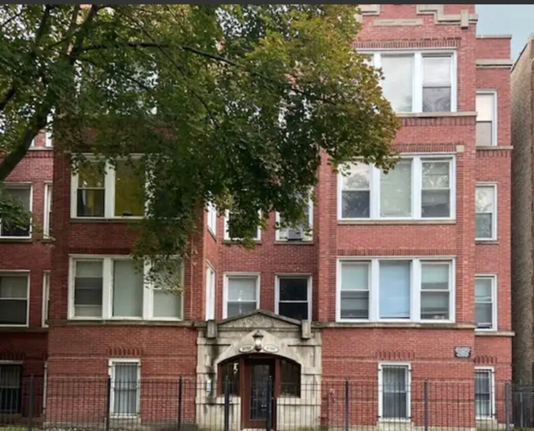 6750 S Clyde Ave Unit 3, Chicago, IL 60649 Condo for Rent in Chicago