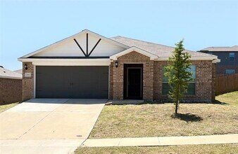 Building Photo - 740 Saratoga Dr