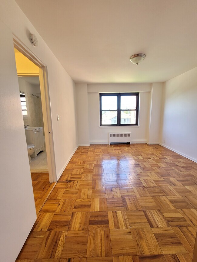 Foto del edificio - 336 Pelham Rd