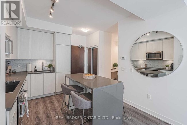 Building Photo - 38 Iannuzzi St