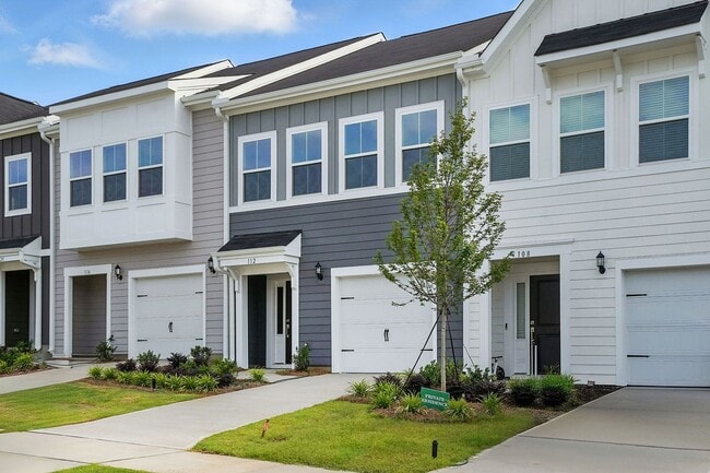 Building Photo - Available Now | Brand New 3 Bedroom Townhouse for Rent in Raleigh NC | FIRST MONTH'S RENT WAIVED!