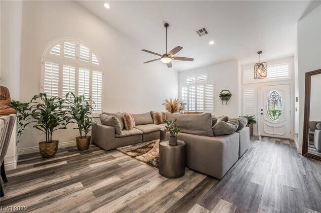 Foto del edificio - 9662 Camino Capistrano Ln