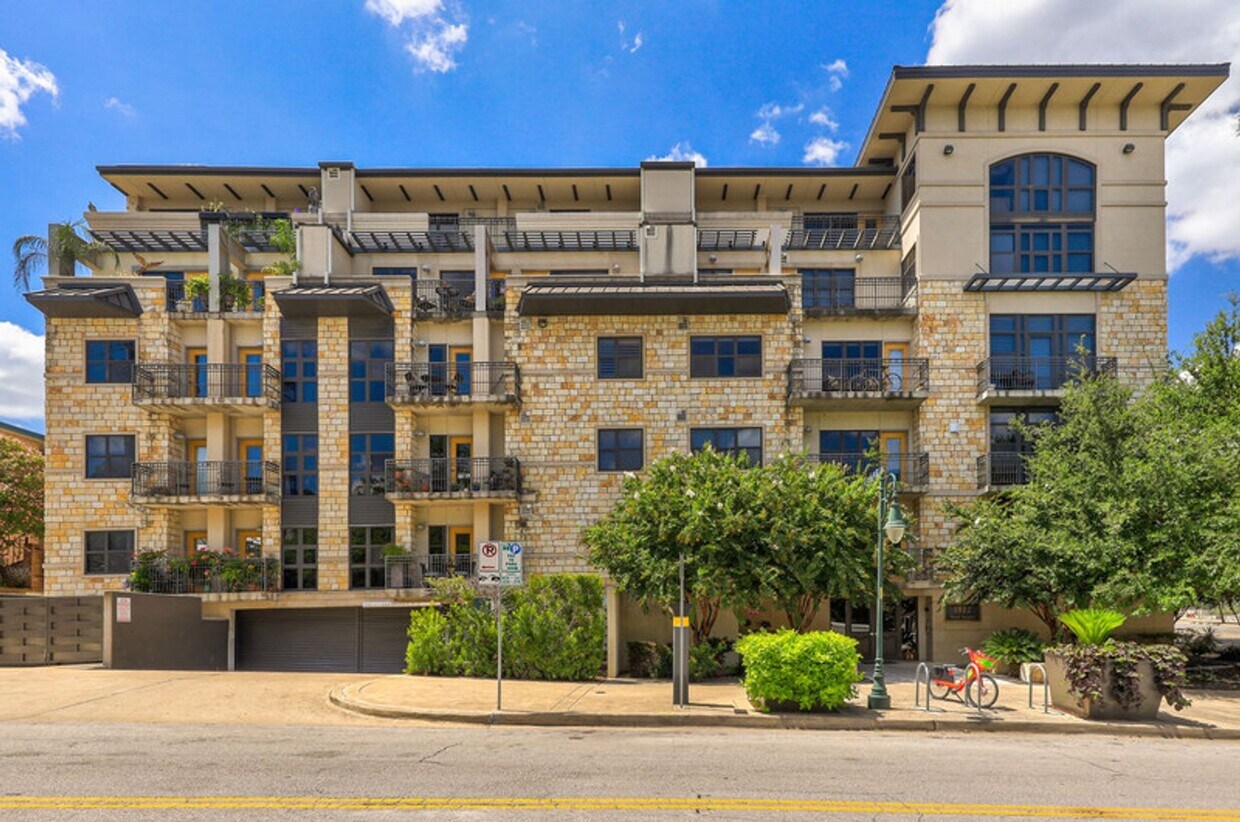 Primary Photo - K433 - Park West Condos #303