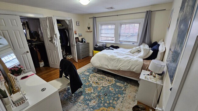 Foto del edificio - Live Next Door to BC! 6bd/2.5bath available for 8/31/2027!