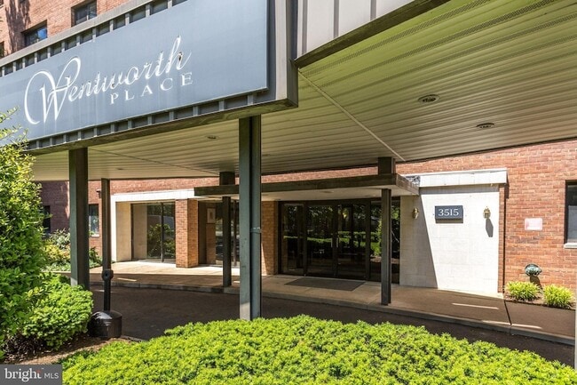 Foto del edificio - 3515 Washington Blvd