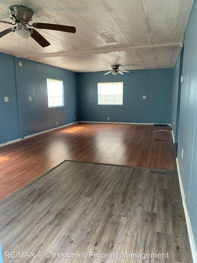 Foto del edificio - 2 br, 1.5 bath House - 122 NW Pitts Glen