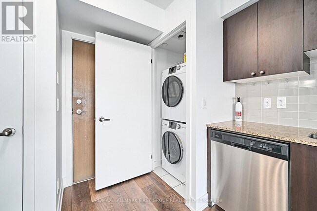 Photo du bâtiment - 1255 Bayly St