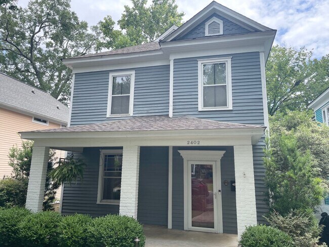Building Photo - 3 Bedroom 2 1/2 Bath Updated Historic Home