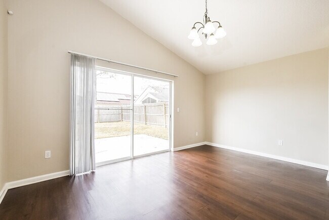 Foto del edificio - 2856 Snowy Owl Ct