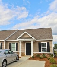 Building Photo - 428 Andover Dr
