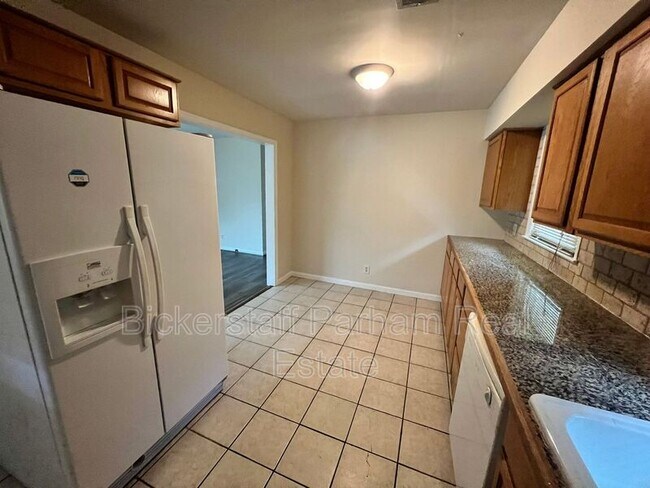 Foto del edificio - 526 Englewood Dr