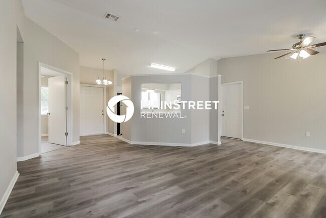 Foto del edificio - 3 Bedroom Pet-Friendly Home in COCOA, FL w...