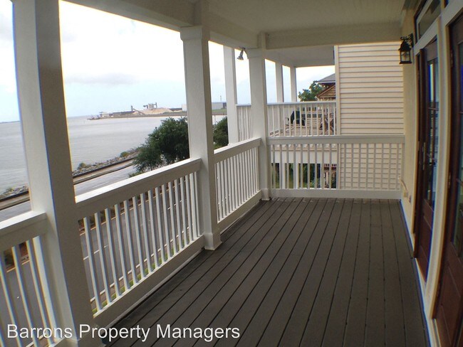 Foto del edificio - 3 br, 3.5 bath House - 611 Crown Cove