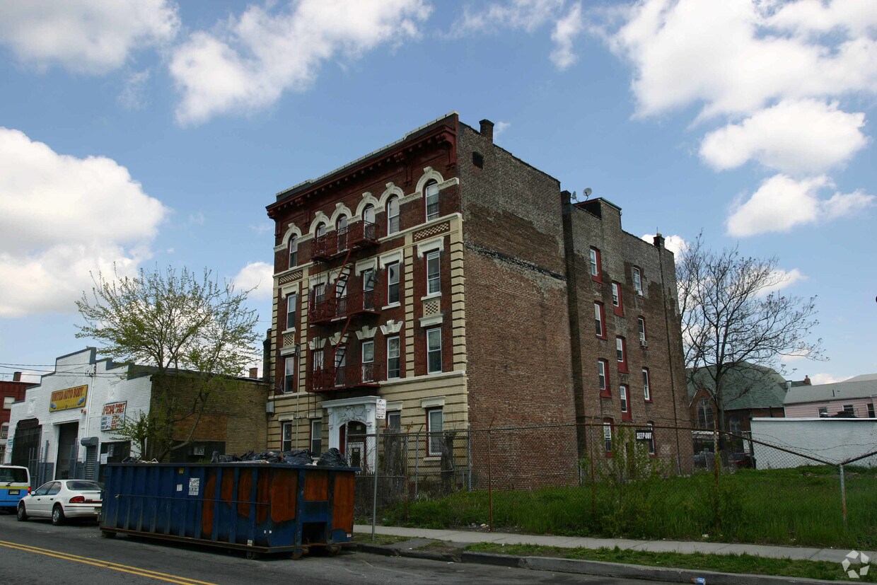 Foto del edificio - 14 Gouverneur St