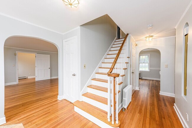 Foto del edificio - 1670 Hartford Tpke