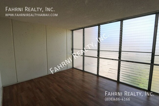 Building Photo - 95-061 Waikalani Dr