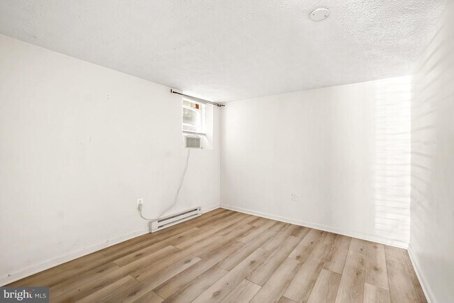 Foto del edificio - 6120 41st Ave