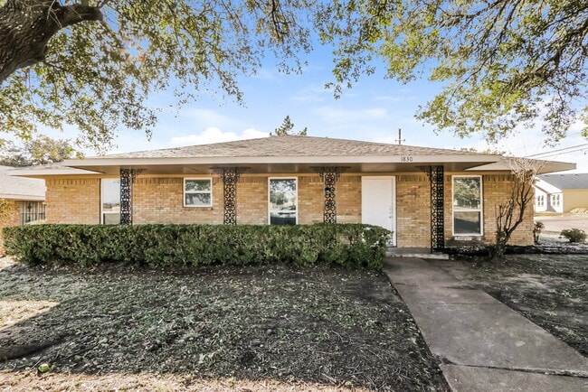 Building Photo - 1830 E Kirnwood Dr