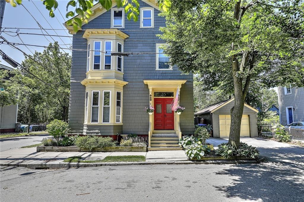 Primary Photo - 35 Hammond St