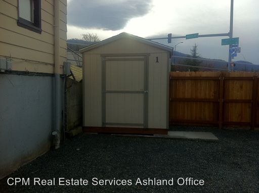 Building Photo - 1565 Siskiyou Blvd